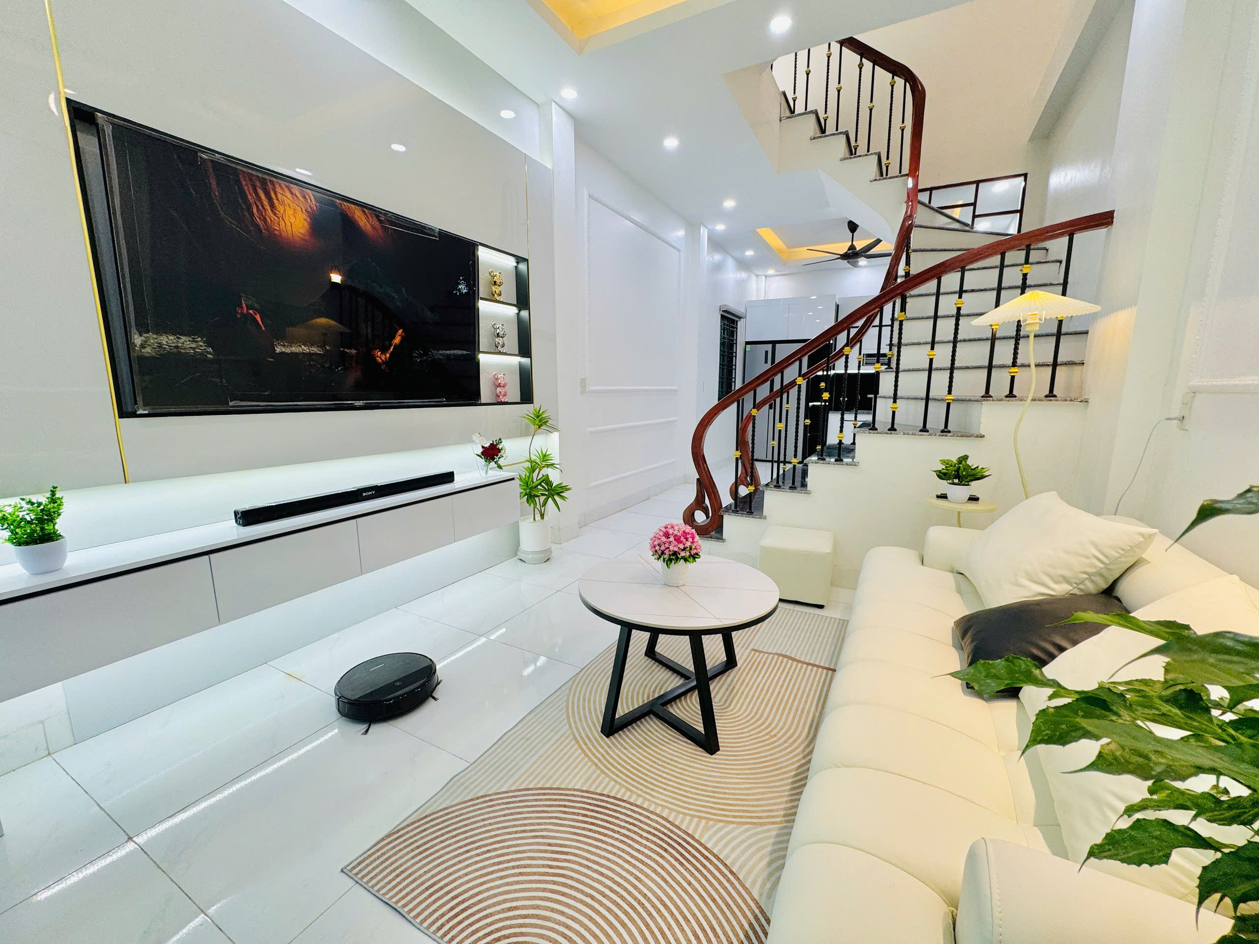 bán nhà trần lãm, đẹp chỉ việc xách đồ vào ở gần tiện ích giá 2,x tỷ - Ảnh chính