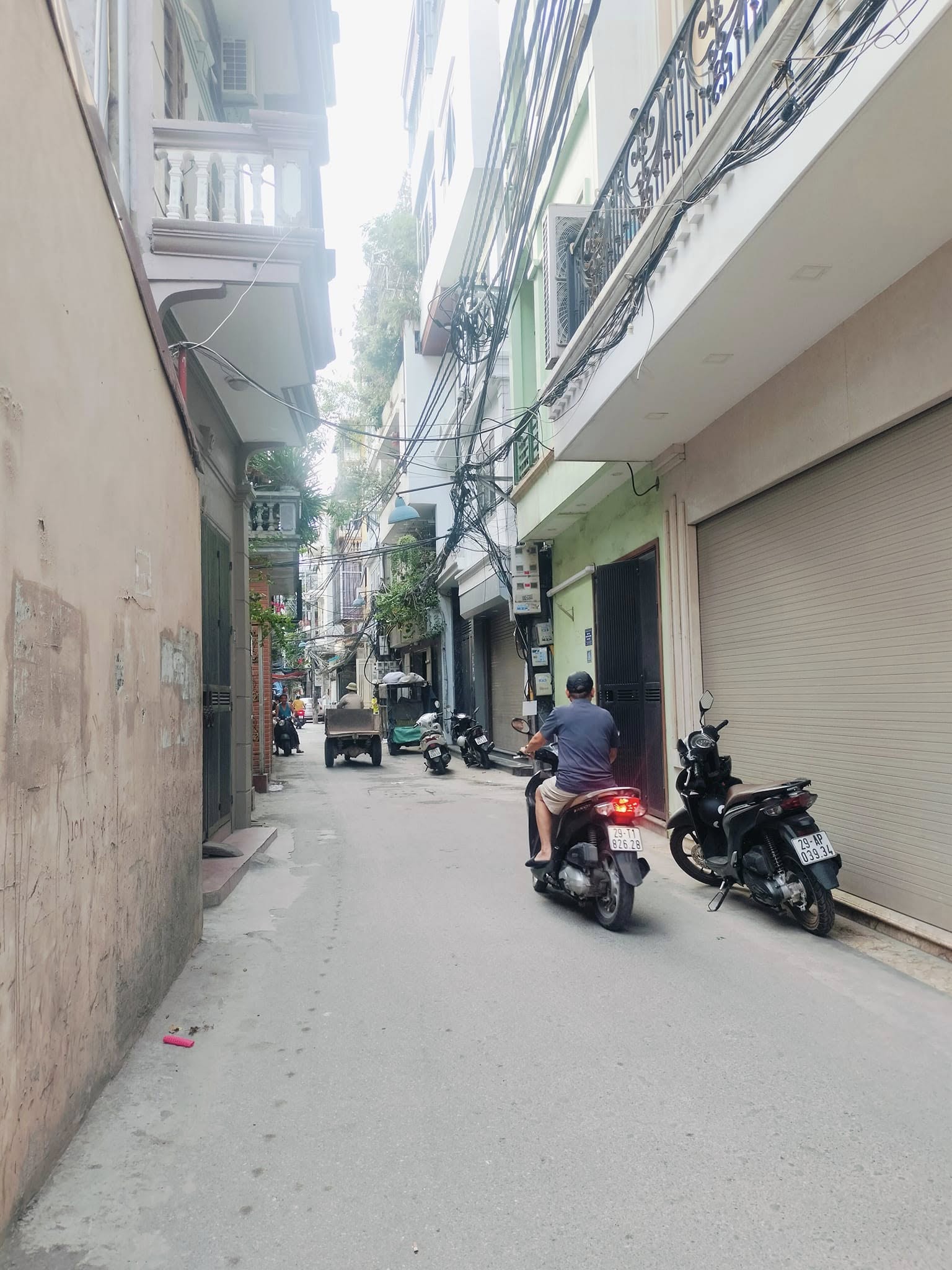 HIẾM  BÁN GẤP – ĐẤT VÀNG TRẦN PHÚ, VĂN QUÁN – MẶT TIỀN KHỦNG 6M.<br> SỔ VUÔNG NHƯ TỜ A4 – NGÕ THÔNG - Ảnh 4