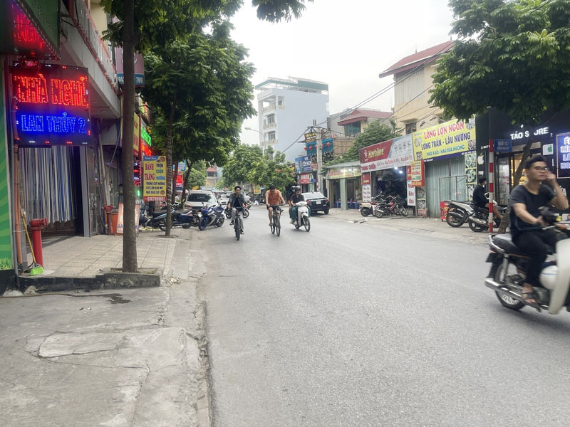 Cần bán 59m2 nhà 3 tầng phố Trâu Quỳ, Phường Gia Lâm, kinh doanh sầm uất, dòng tiền ổn định - Ảnh 1