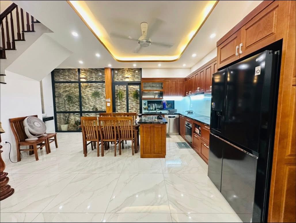 Bán nhà khu Văn Cao, 60m², mặt tiền 4.7m, 5 tầng giá chỉ 13 tỷ - Ảnh 2