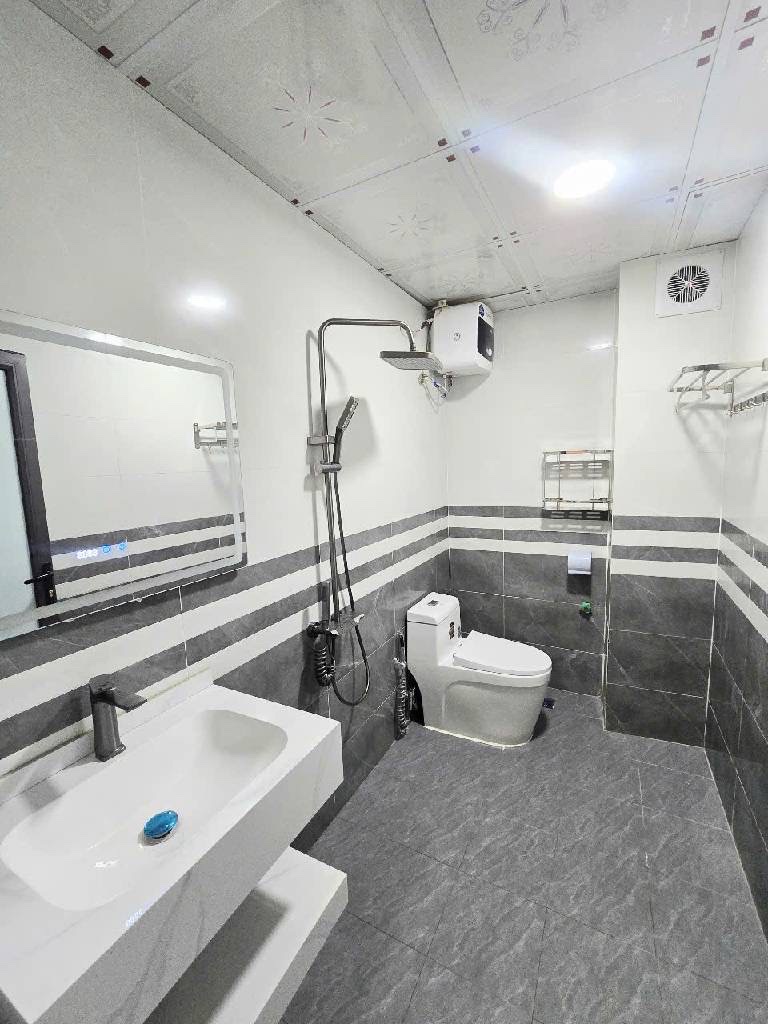 🏡 NHÀ ĐẸP KIM GIANG ĐỐI DIỆN KĐT LINH ĐÀM 5M RA ĐƯỜNG OTO 31M 3 NGỦ GIÁ 6** TỶ - Ảnh 1