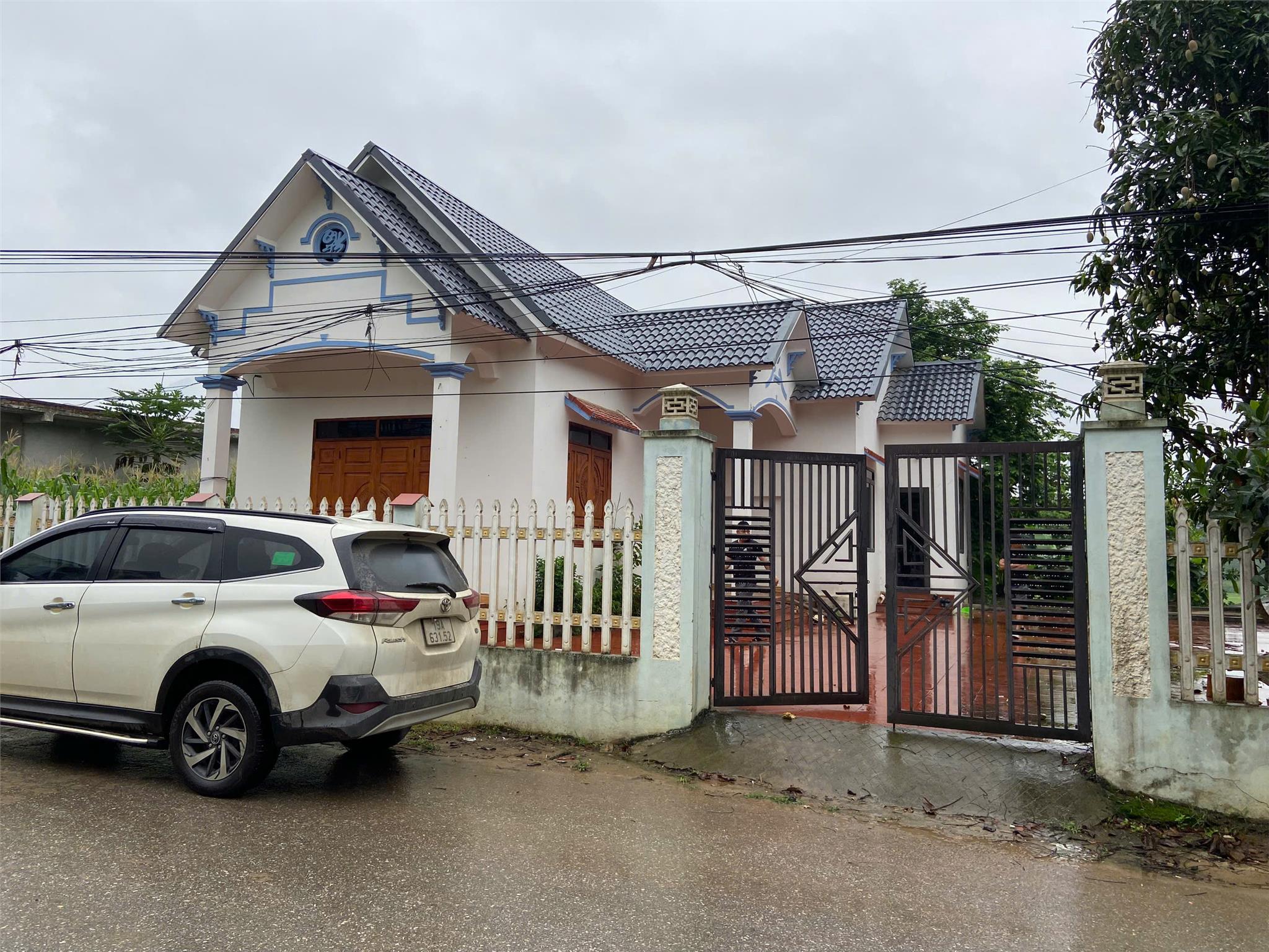 SIÊU PHẨM LÔ ĐẤT  TẶNG NHÀ VƯỜN GẦN UBND – ĐẦU TƯ – KINH DOANH CỰC ĐỈNH - Ảnh chính
