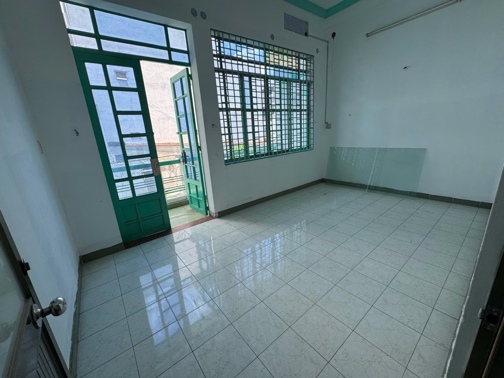 Siêu Phẩm phường 14 Tân Bình - 5x13, 3 tầng, xe hơi ngủ nhà, 1 bước ra mặt tiền, nhỉnh nhẹ 9.x tỷ - Ảnh 2