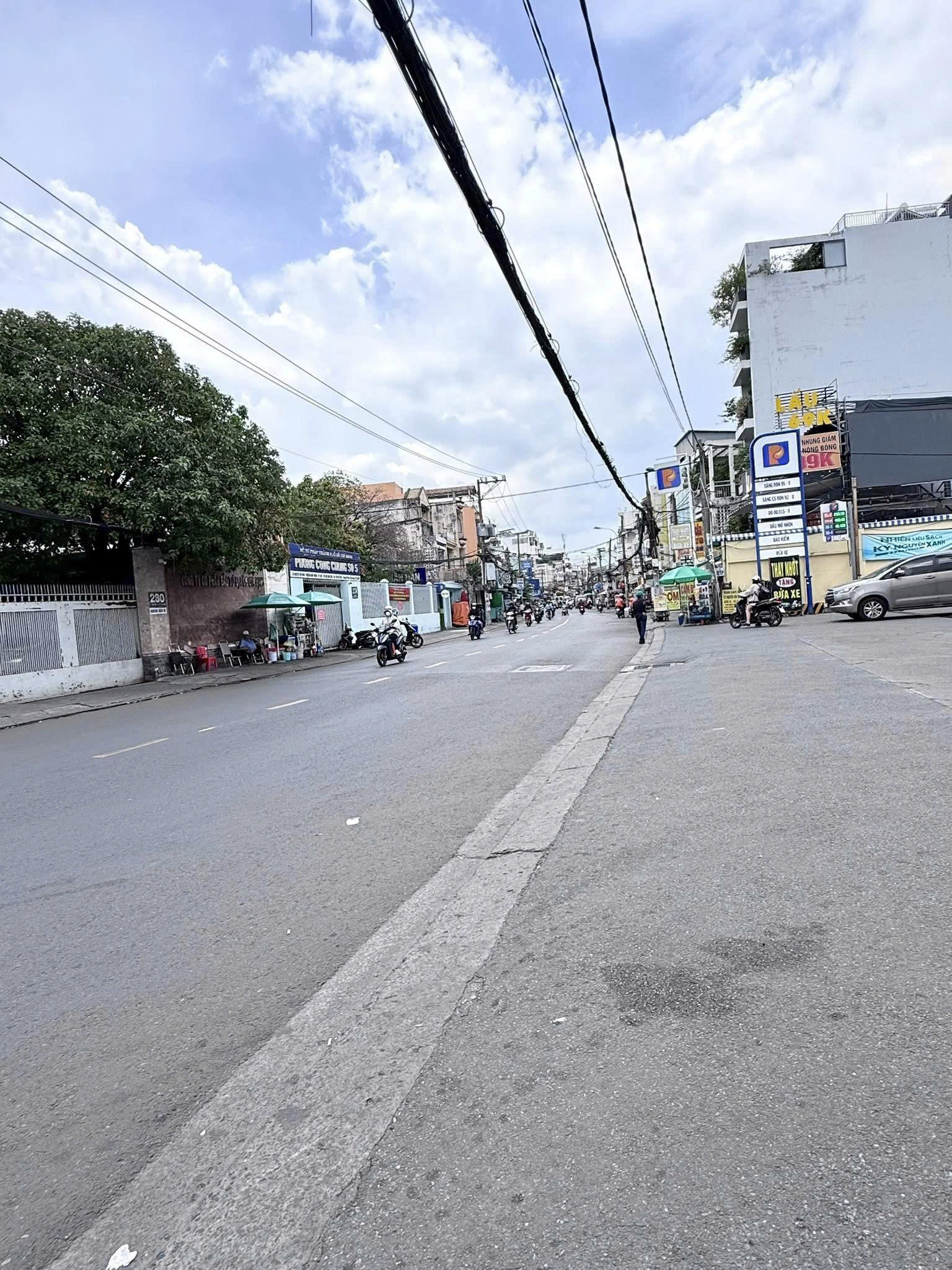Bán nhà Mặt tiền Nguyễn Văn Nghi - ngay Quang Trung, 4,8x16,5m, 2 Tầng cũ, 19,9 tỷ. - Ảnh 1