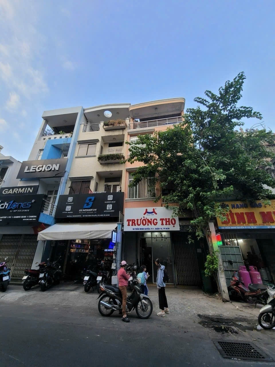 Chính Chủ Bán Mặt Tiền Trần Minh Quyền, P.11, Q.10. DT: (4.7 x 11m), Giá Chỉ 20 Tỷ. Liên Hệ: - Ảnh chính