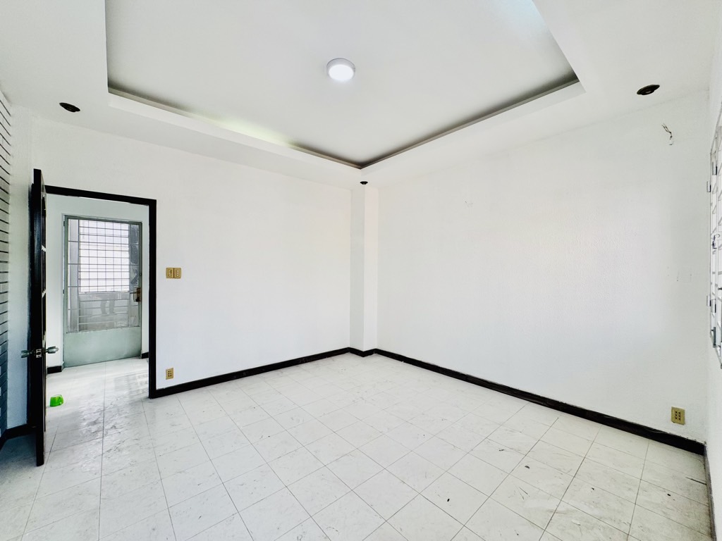 MẶT TIỀN KINH DOANH ngay trục xuyên tâm Lê Văn Sỹ, 60m2 4 tầng, gần 5m MT,  xe hơi ngủ nhà. - Ảnh 1