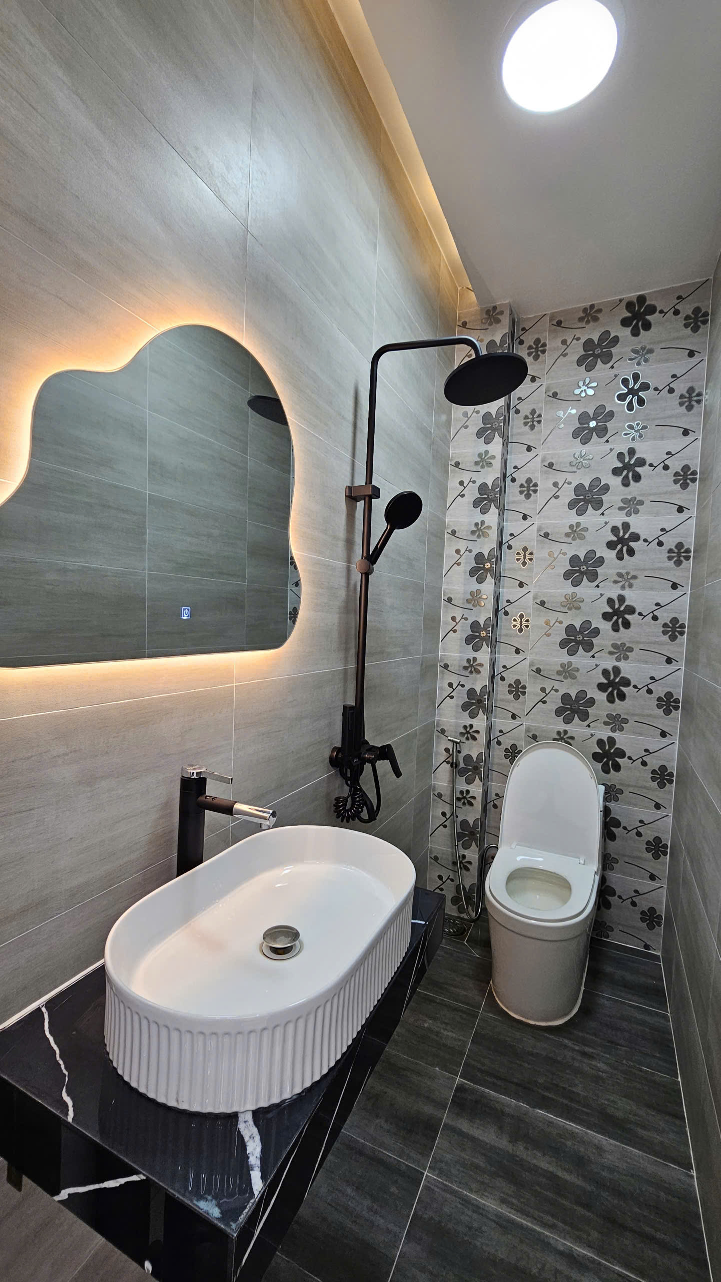 MẶT TIỀN XE HƠI NGANG 4 DÀI 12.5 4 TẤM CÓ 100 TRIỆU - Ảnh 1