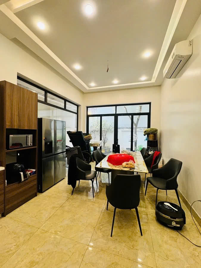 BIỆT THỰ SÂN VƯỜN MẶT PHỐ Ngọc Thụy 200m2 X 4 tầng, mặt tiền 12m, 25 tỷ Long Biên. - Ảnh 3