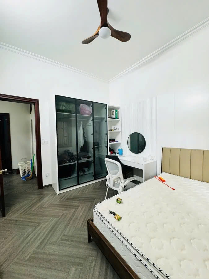 BIỆT THỰ SÂN VƯỜN MẶT PHỐ Ngọc Thụy 200m2 X 4 tầng, mặt tiền 12m, 25 tỷ Long Biên. - Ảnh 1