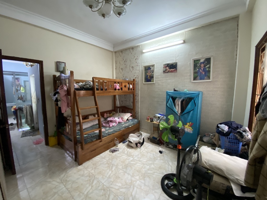 NHÀ TRUNG TÂM CẦU GIẤY GẦN PHỐ - VỊ TRÍ ĐẸP 50M RA PHỐ - NGÕ BA GÁC _ 5 TẦNG 6 NGỦ– 47M2 – 12 TỶ - Ảnh 3