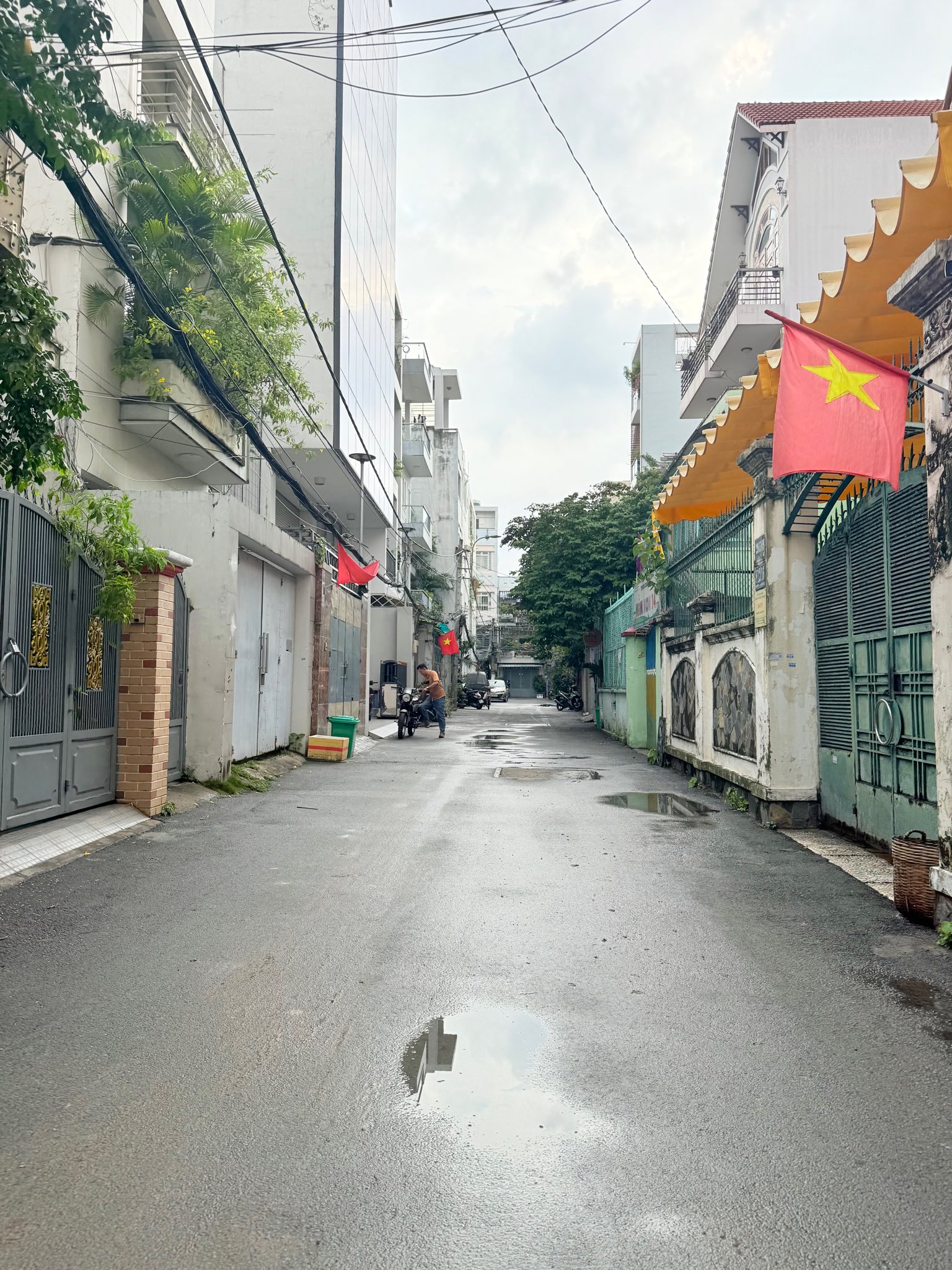 TRUNG TÂM TÂN BÌNH - Hẻm xe hơi né, 82m2, ngang 4m, vị trí kinh doanh đắc địa, nhỉnh xíu 11 tỷ. - Ảnh 2