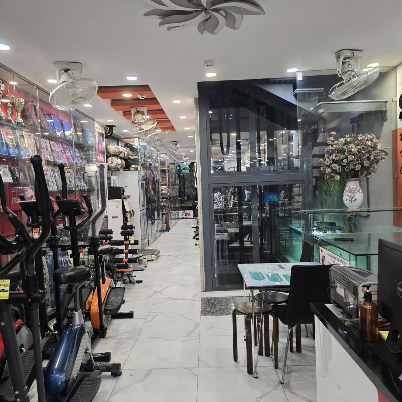 Bán nhà mặt phố Nguyễn Thái Học, 130m2, 9 tầng thang máy, mặt tiền 4.5m, nhỉnh 80 tỷ, vỉa hè, ô tô - Ảnh chính