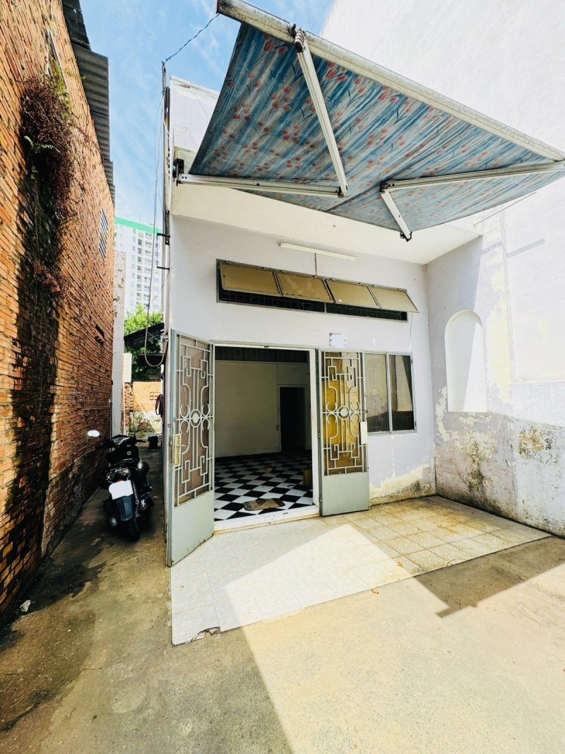 Bán nhà 105m2 - Ngang 5m - Mặt Tiền Đường Đặng Thế Phong, Tân Phú - Ảnh 1