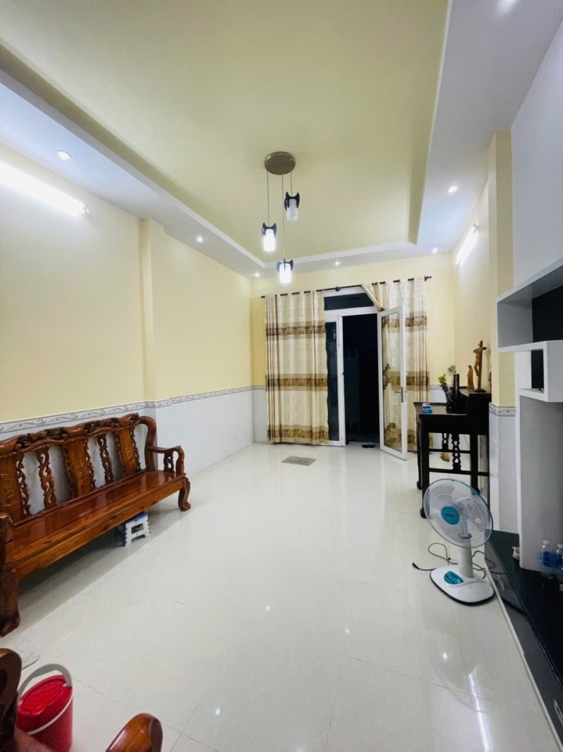 Bán nhà Thủ Đức 2 tầng, 70m2, đường Số 40 Linh Đông. SH, 2PN, 4.89  tỷ. LH: 0933125879 - Ảnh 1