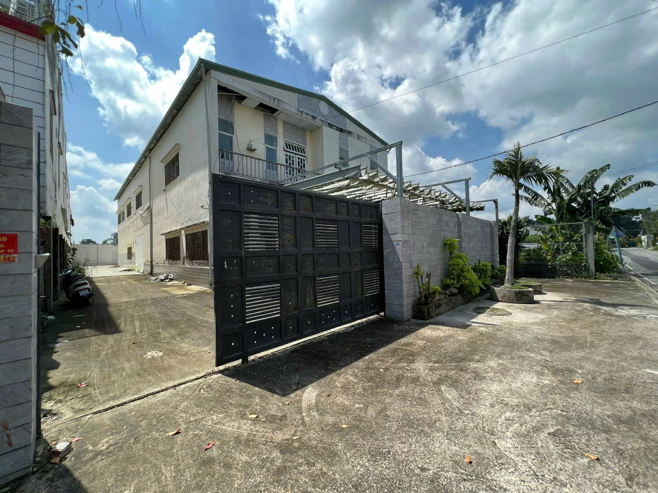 NHÀ XƯỞNG 898M² ĐƯỜNG TÂN HIỆP 44, HÓC MÔN GIÁ TỐT GẦN MẶT TIỀN SONG HÀNH - Ảnh 1