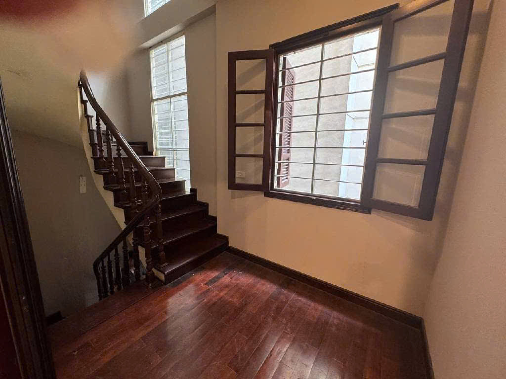 (Hiếm) Nhà phố Tây Hồ- Quảng An, nhà dân xây - phố người nước ngoài ở , 73m2 giá 19 tỷ. - Ảnh 2