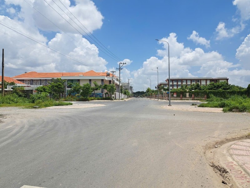 Bán đất ĐẸP nhất Đông Hòa,SHR full thổ cư,đường nhựa 14m,gần ĐHQG TPHCM - Ảnh chính