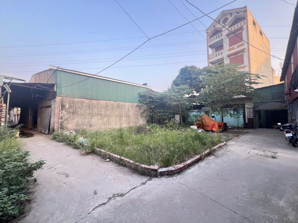 BÁN ĐẤT ĐẸP – GẦN Ô TÔ – TRƯỚC NHÀ 3M – KHU VIP LONG BIÊN – CHỦ HỢP TÁC<br>Bồ Đề, 62m², MT 4m, 10.4 tỷ - Ảnh 2