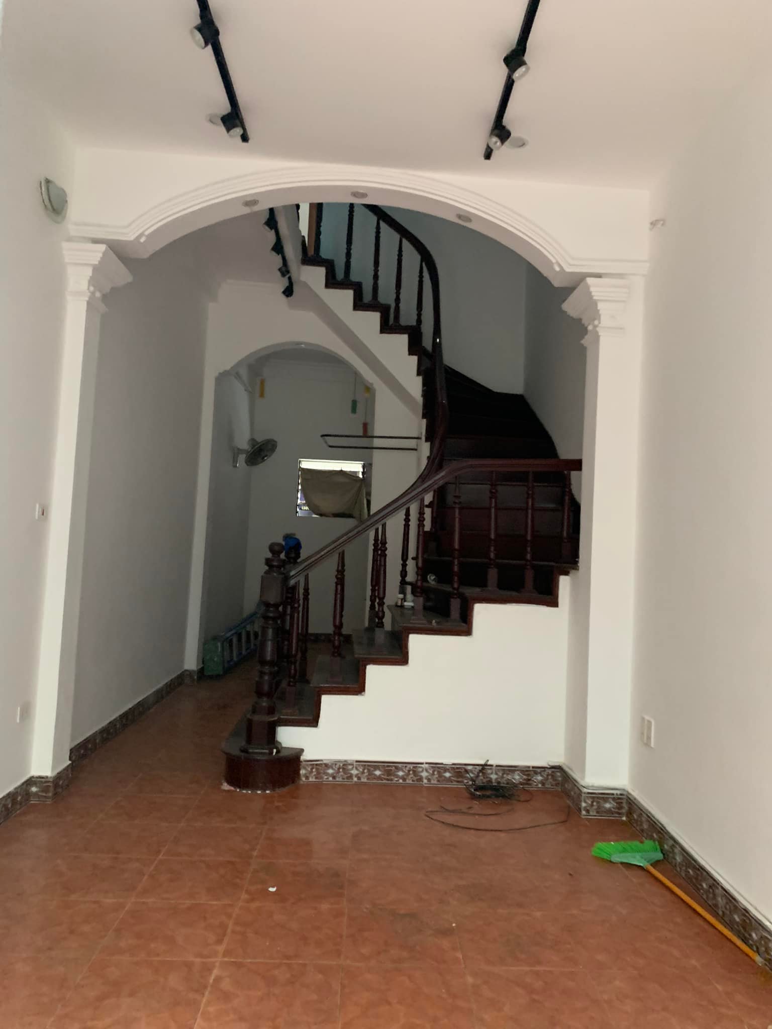 Bán nhà ngõ Phúc Tân, giá 8.9 tỷ, 45m2x5T, thiện chí bán - Ảnh chính