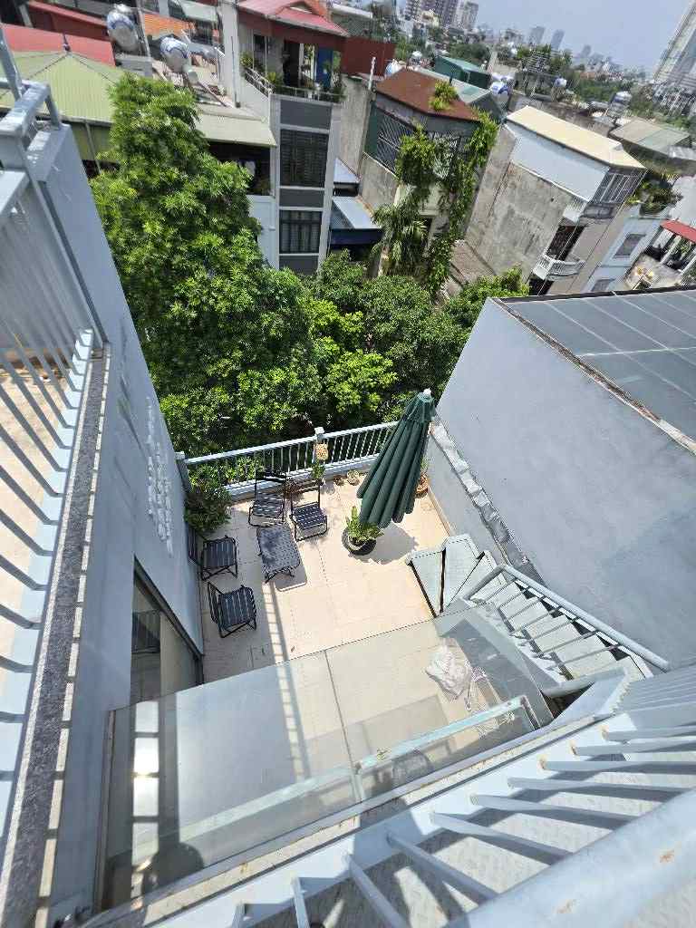 Siêu phẩm mặt phố Long Biên, 86m x 6 tầng, mặt tiền 10m, lô góc, 3 thoáng, thông sàn kinh doanh - Ảnh 3