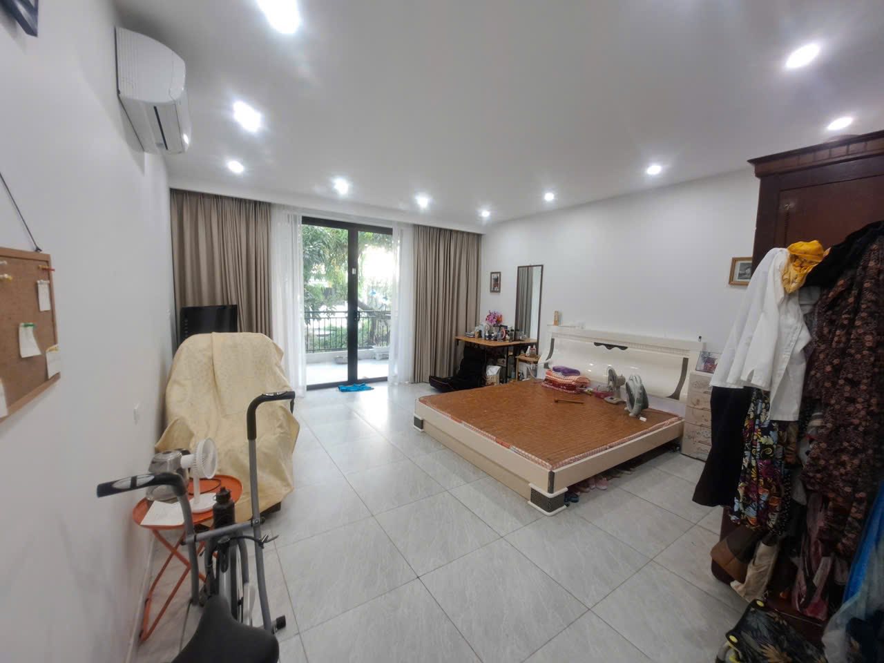 Bán nhà mặt phố Ngô Thì Nhậm, 105m2, 6 tầng thang máy, mặt tiền 4.5m, 88.8 tỷ, vỉa hè, KD đỉnh - Ảnh 1