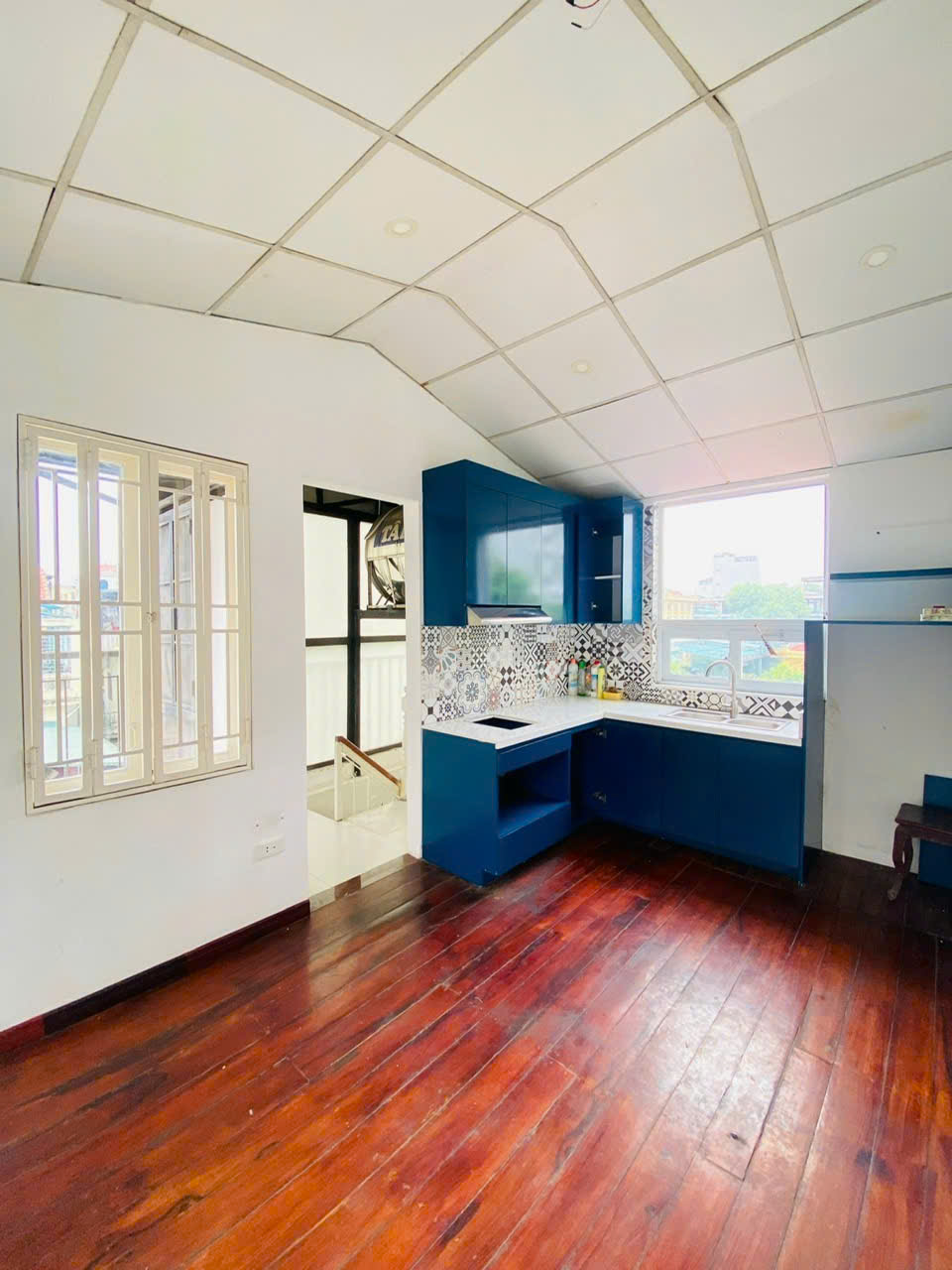 Cho thuê CHDV Hàng Bún - Ba Đình 25m x 5T, 3PN4VS - view biệt thự  giá 12.5 triệu - Ảnh 1