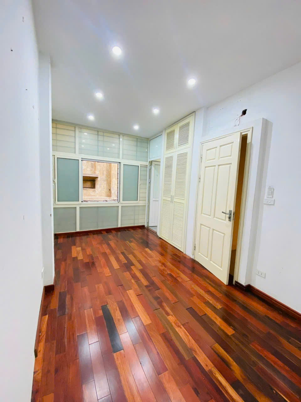 Cho thuê CHDV Hàng Bún - Ba Đình 25m x 5T, 3PN4VS - view biệt thự  giá 12.5 triệu - Ảnh 2