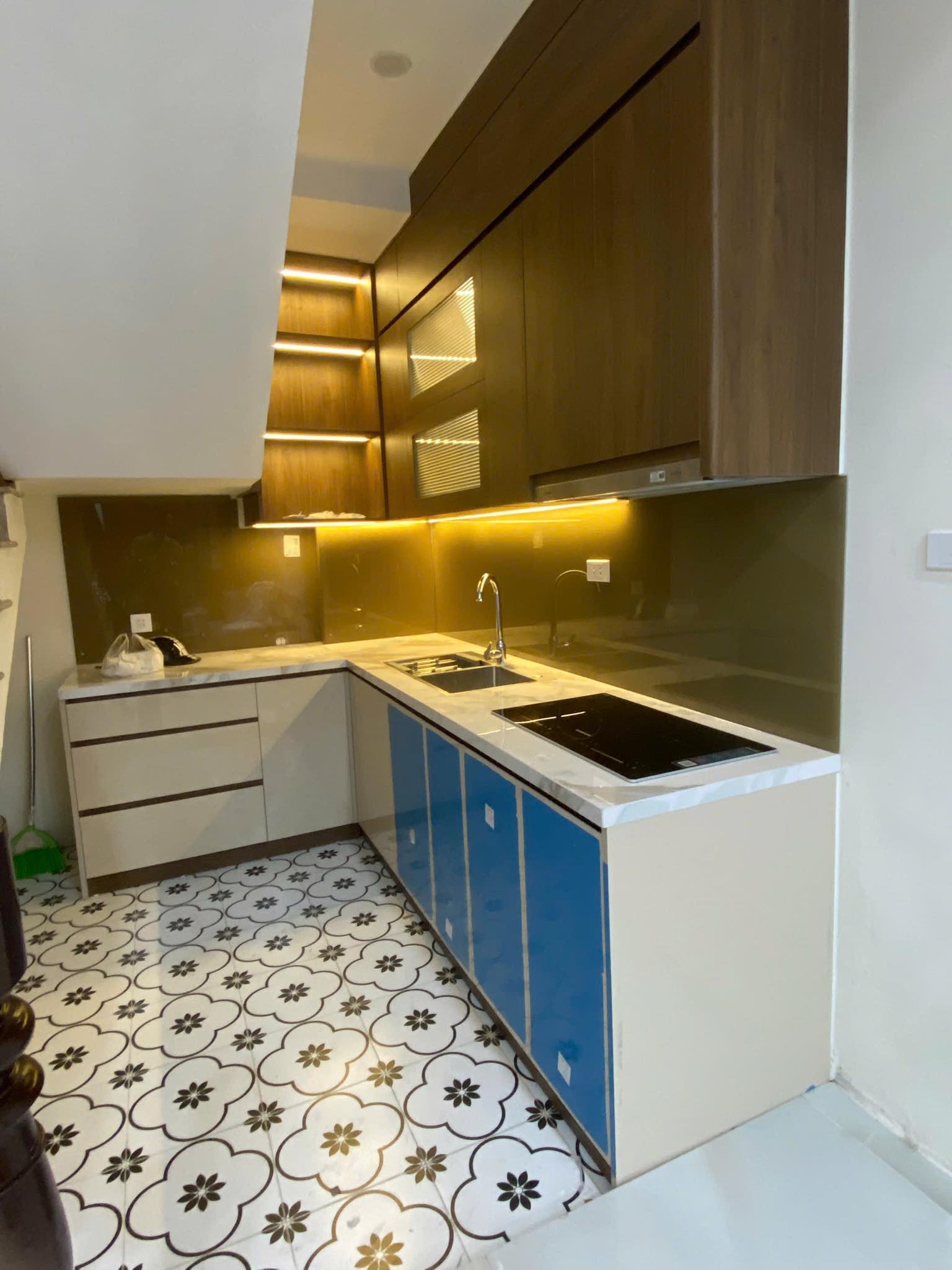 Bán nhà phố Trần Quốc Vượng - nhà đẹp - ngõ thông - kinh doanh 28m2 chỉ 7,89T - Ảnh 1