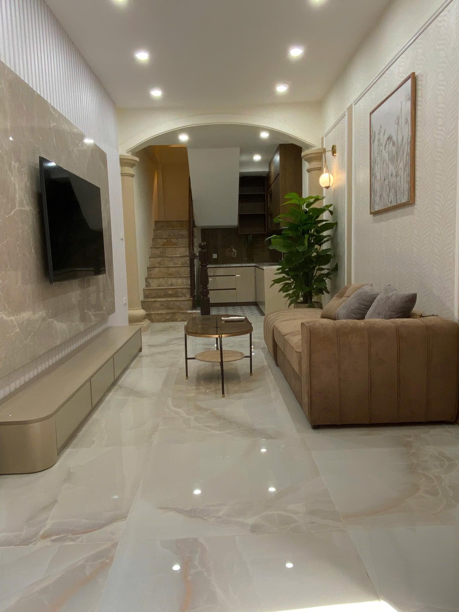 Bán nhà phố Trần Quốc Vượng - nhà đẹp - ngõ thông - kinh doanh 28m2 chỉ 7,89T - Ảnh 2