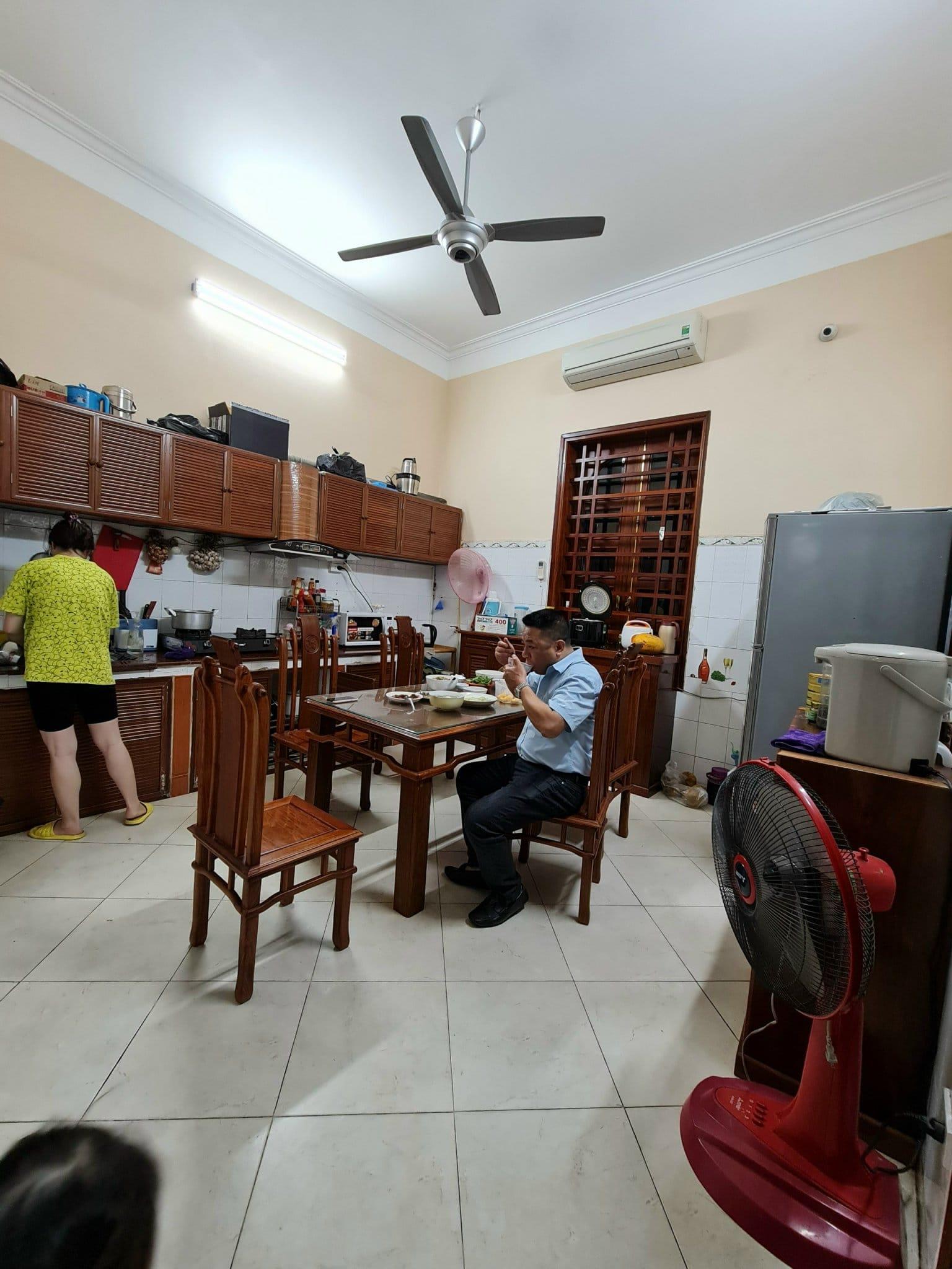 Bán biệt thự  Trích Sài  khu vực đáng sống 50m ra Hồ Tây 92m 4tầng 15,9tỷ - Ảnh 2