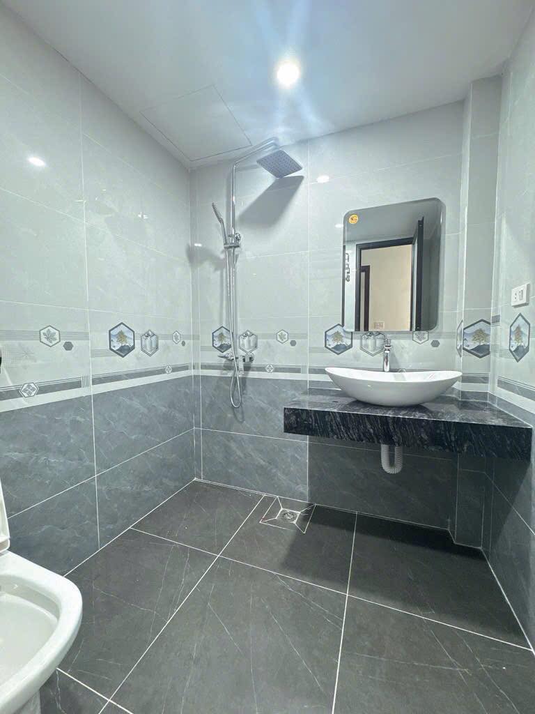 CÓ 1 CĂN, HƠN 7 TỶ, NHÀ MỚI LÕI NGỌC LÂM 40M, 5T, MT 4.5M, GẦN Ô TÔ THÔNG, VÔ VÀN TIỆN ÍCH - Ảnh 3