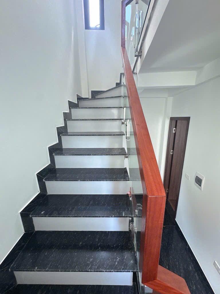 CÓ 1 CĂN, HƠN 7 TỶ, NHÀ MỚI LÕI NGỌC THỤY 40M, 5T, MT 4.5M, GẦN Ô TÔ THÔNG, VÔ VÀN TIỆN ÍCH - Ảnh chính