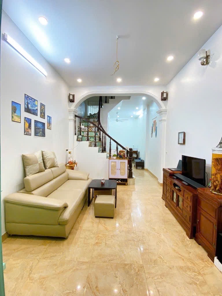 Nguyễn Phúc Lai hồ Hoàng Cầu - Ô tô đỗ cửa - giá đẹp như nhà - Ảnh 1