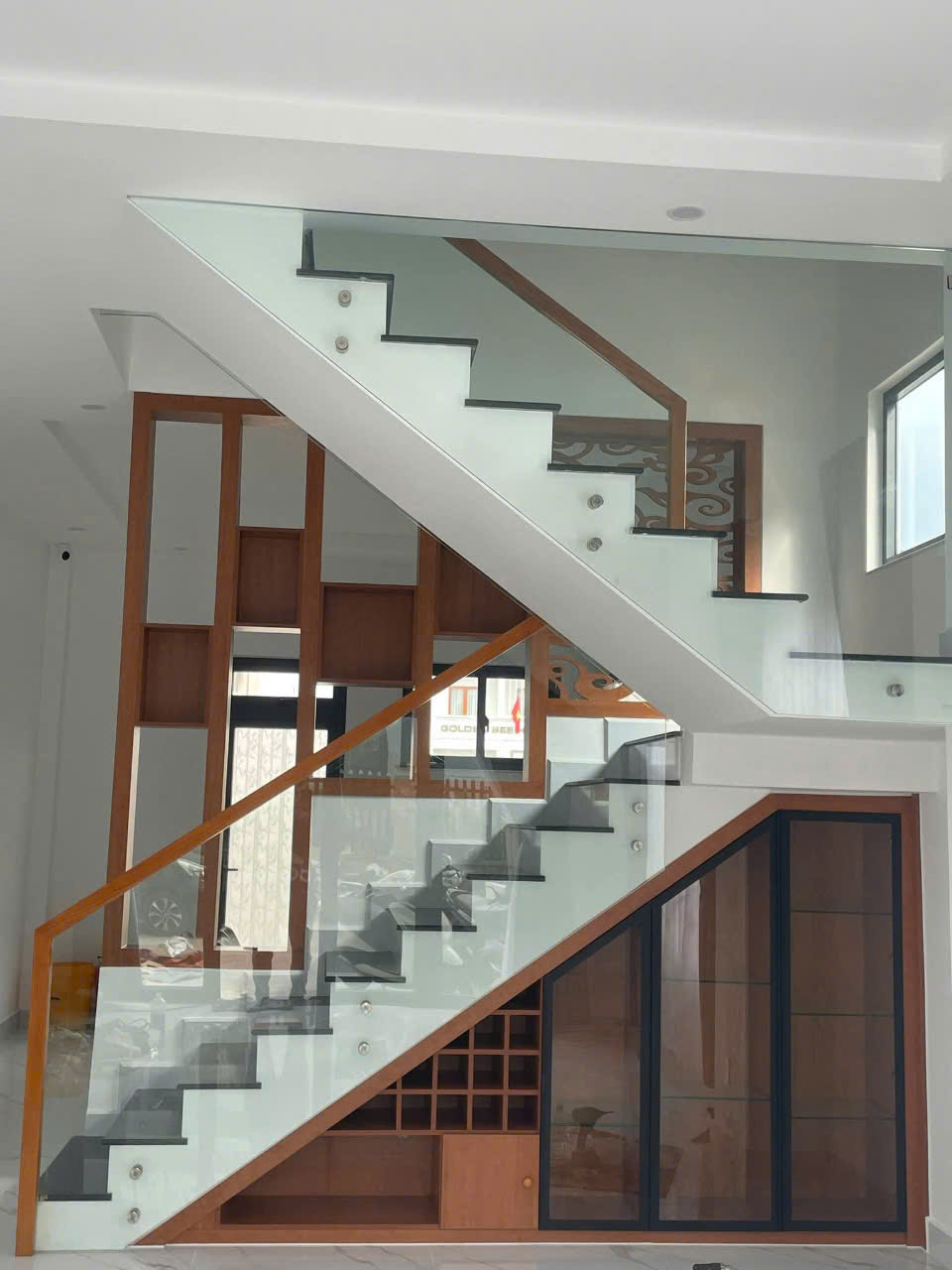 CHO THUÊ VILLA CAO CẤP 6 PHÒNG NGỦ HUỲNH THÚC KHÁNG PHƯỜNG 4 - Ảnh 3