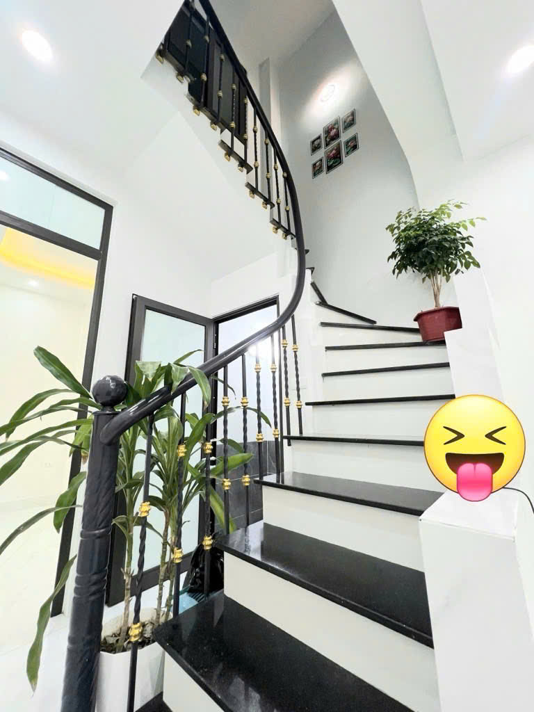 Bán Nhanh Nhà Tân Mai Ô Tô Đỗ Cửa 45m 2 Tầng 3 Ngủ 4.48 Tỷ Sổ Đỏ Riêng - Ảnh 2