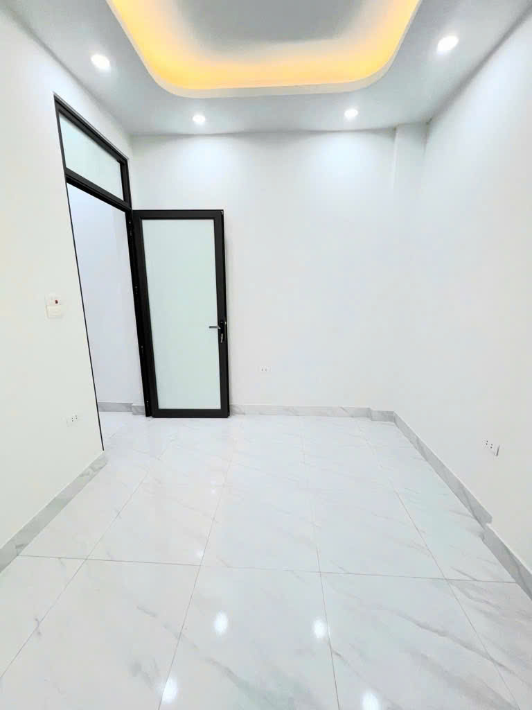 Bán Nhanh Nhà Tân Mai Ô Tô Đỗ Cửa 45m 2 Tầng 3 Ngủ 4.48 Tỷ Sổ Đỏ Riêng - Ảnh 3
