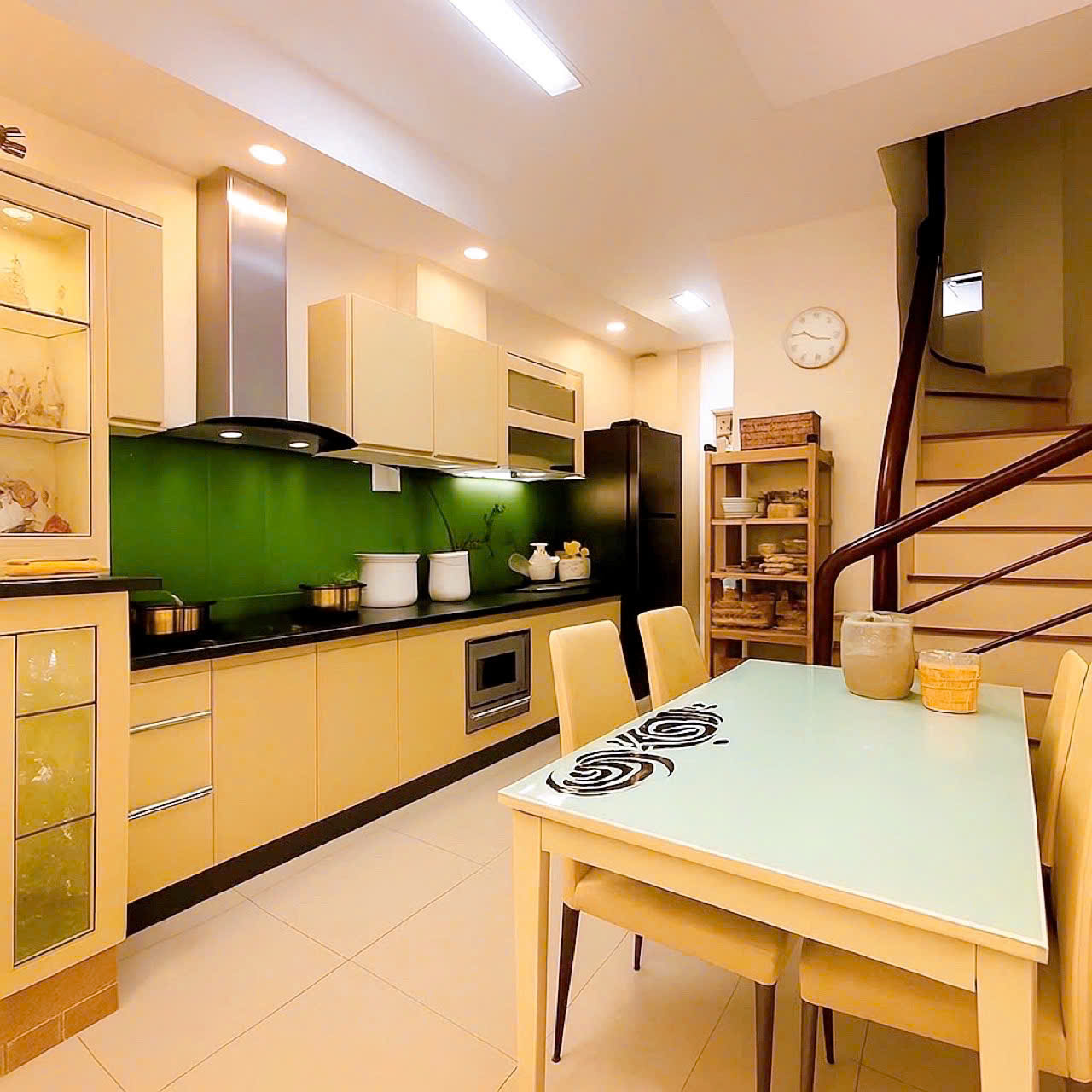 Bán nhà Quận 3 - Hẻm Ô tô Nguyễn Đình Chiểu - Sổ vuông 3.4 x 11 m - 4 Tầng - 8.4 tỷ - Ảnh 2