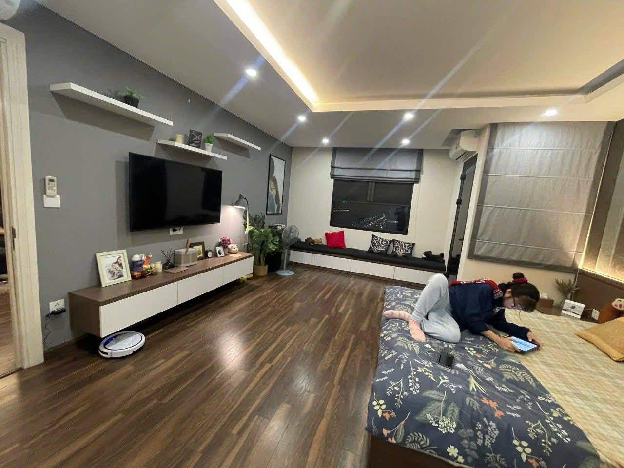 GIẢM NGAY 150 TRIỆU NHÀ 7 TẦNG THANG MÁY,NỘI THẤT XIN SÒ, GẦN TRƯỜNG HỌC TIỆN ĐƯA ĐÓN CON ĐI HỌC - Ảnh 1