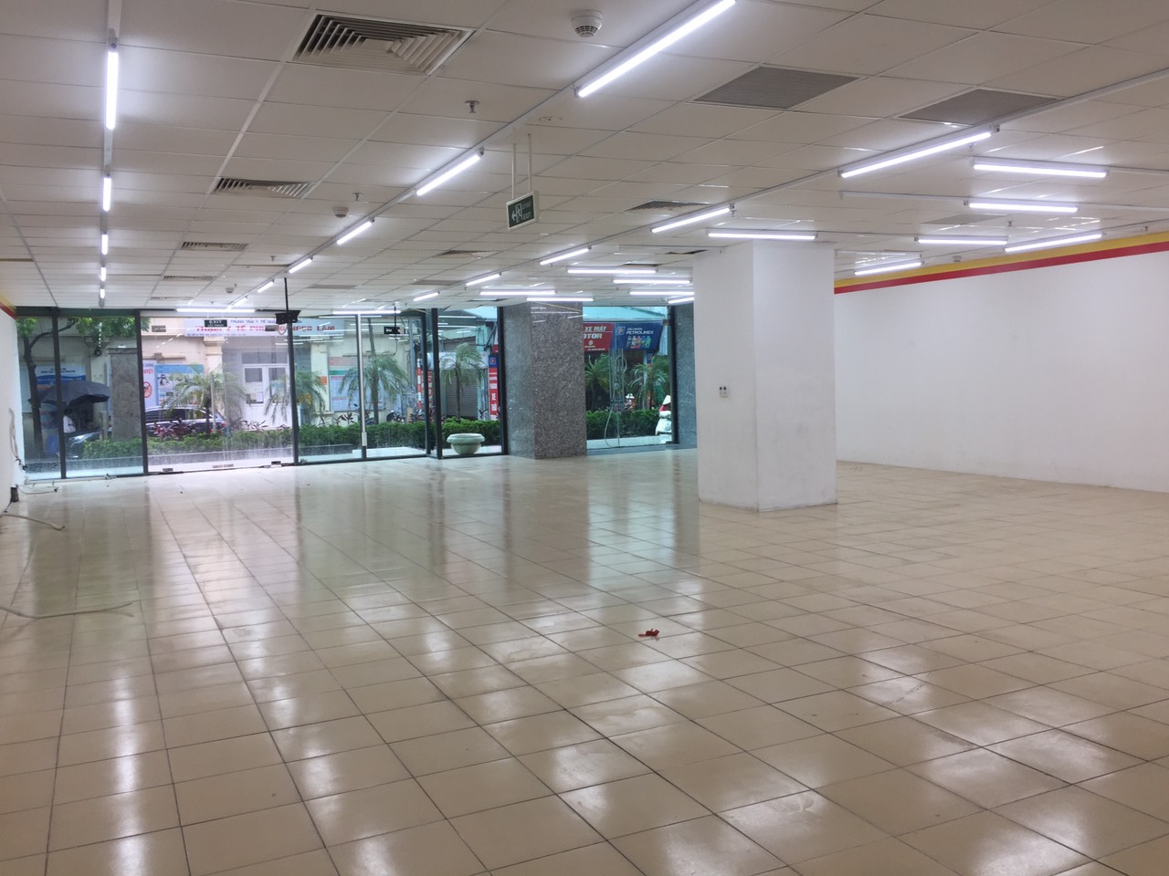 Cho thuê mặt bằng kinh doanh dt 400m2 tại ngõ 298 Ngọc Lâm, Long Biên. Cạch trường cấp 2,3 - Ảnh chính