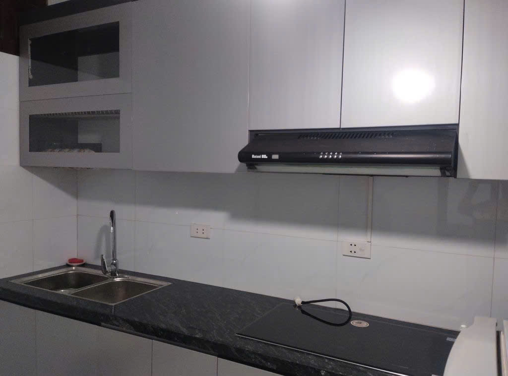 Cho thuê nhà tập thể tầng 1 Hoàng Quốc Việt, Cầu Giấy 65m, 2 ngủ đẹp giá 11tr, ô tô, KD - Ảnh 4