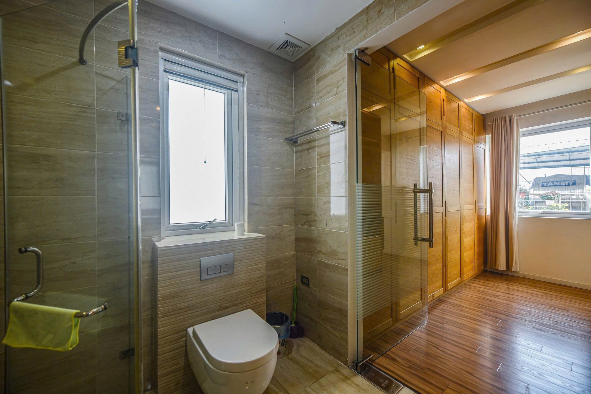 Bán nhà Cầu Giấy 204m² MT 12m 4 tầng gần Võ Chí Công – Giá: 47 tỷ - Ảnh 2