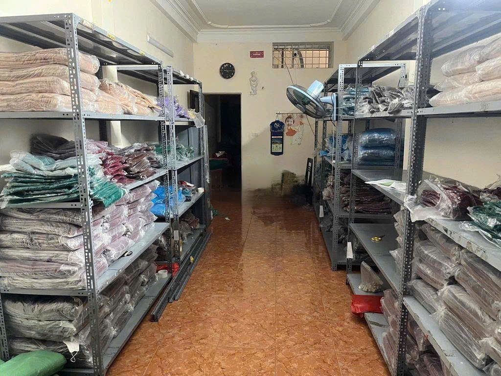 Cho thuê nhà ngõ 10 Mai Dịch, Cầu Giấy 70m x 2T, 3PN2VS giá 13.5tr, ở nhóm, gia đình - Ảnh 3