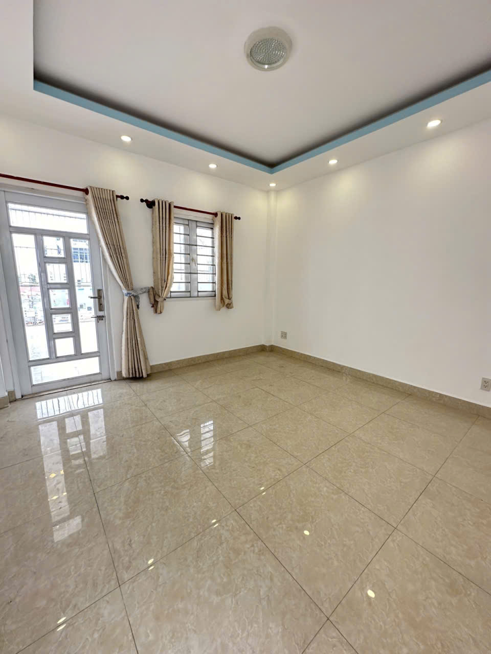 Bán gấp nhà Hương Lộ 2 gần bệnh viện Bình Tân 50m2 , 4 Tầng Nhỉnh 5 tỷ - Ảnh 3