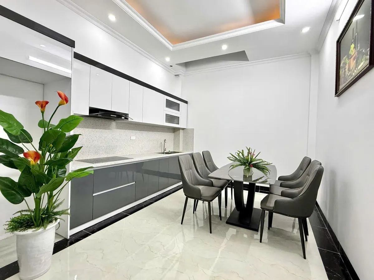 BÁN NHÀ QUAN NHÂN, PHÂN LÔ Ô TÔ TRÁNH, KINH DOANH, VIEW HỒ ĐIỀU HÒA 42M2 + 5 TẦNG , GIÁ 11,3 TỶ. - Ảnh 3