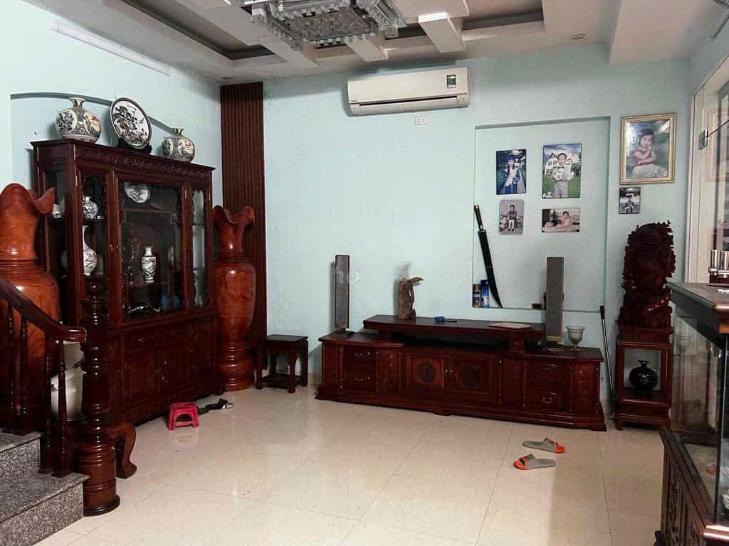 Cho thuê nhà ngõ 16 Hoàng Cầu - Đống Đa 40m x 3T - 3PN3VS giá 15tr full đồ, ở nhóm ok - Ảnh 1