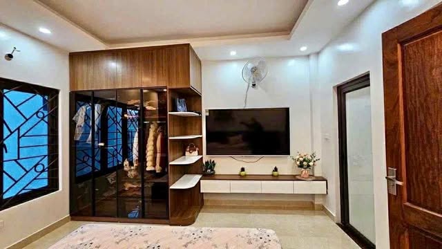 TRUNG TÂM MỸ ĐÌNH – 5 TẦNG – GẦN SÂN VẬN ĐỘNG – NHÀ ĐẸP Ở NGAY - Ảnh 2