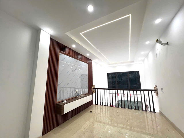 BÁN NHÀ MẶT PHỐ LÝ THƯỜNG KIỆT 35MX5 TẦNG, PHÂN LÔ, VỈA HÈ, KINH DOANH ĐỈNH 11.9 TỶ - Ảnh 3