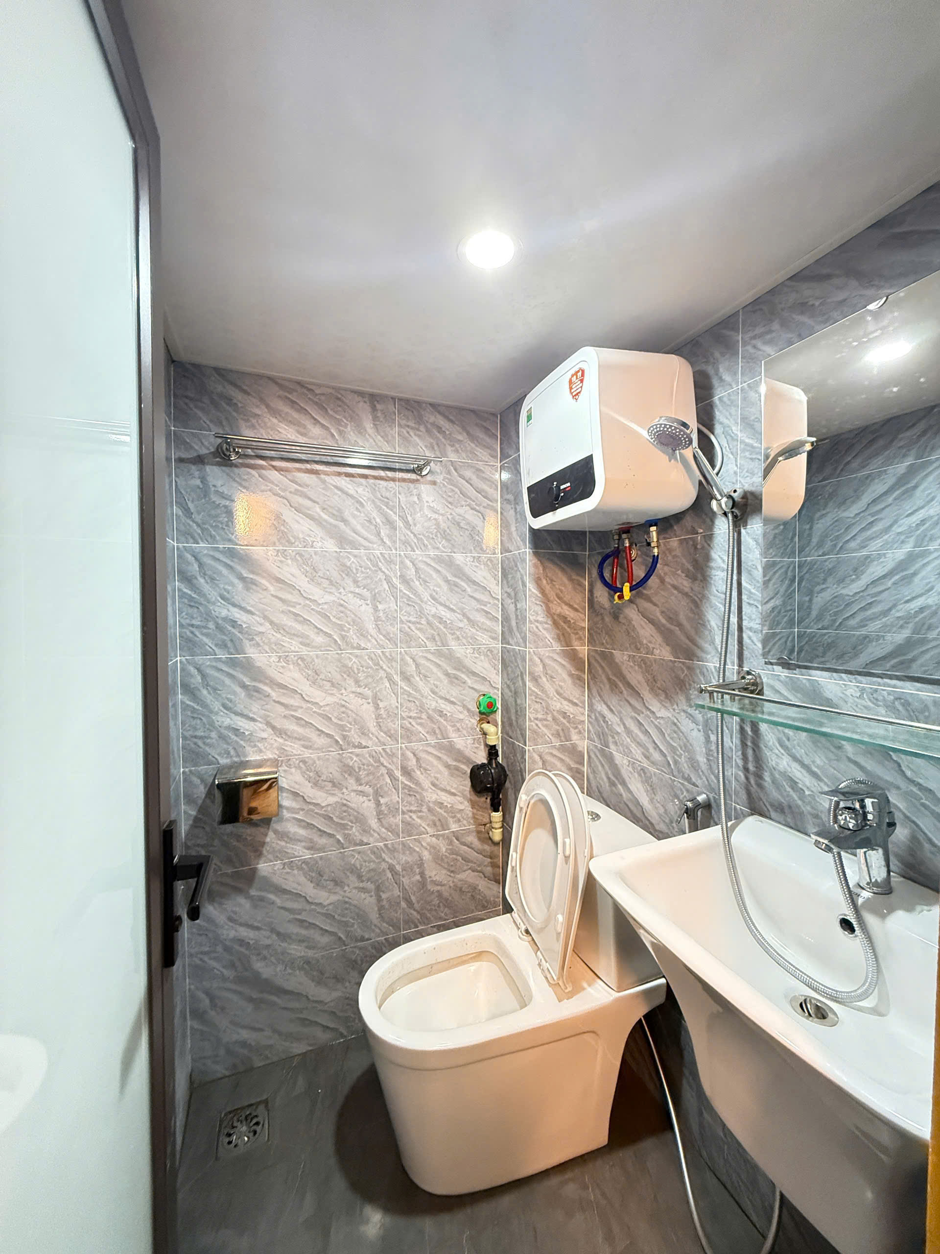 Bán nhà phố Hàng Buồm Hoàn Kiếm 35m 5 tầng 3 phòng ngủ - Ảnh 2