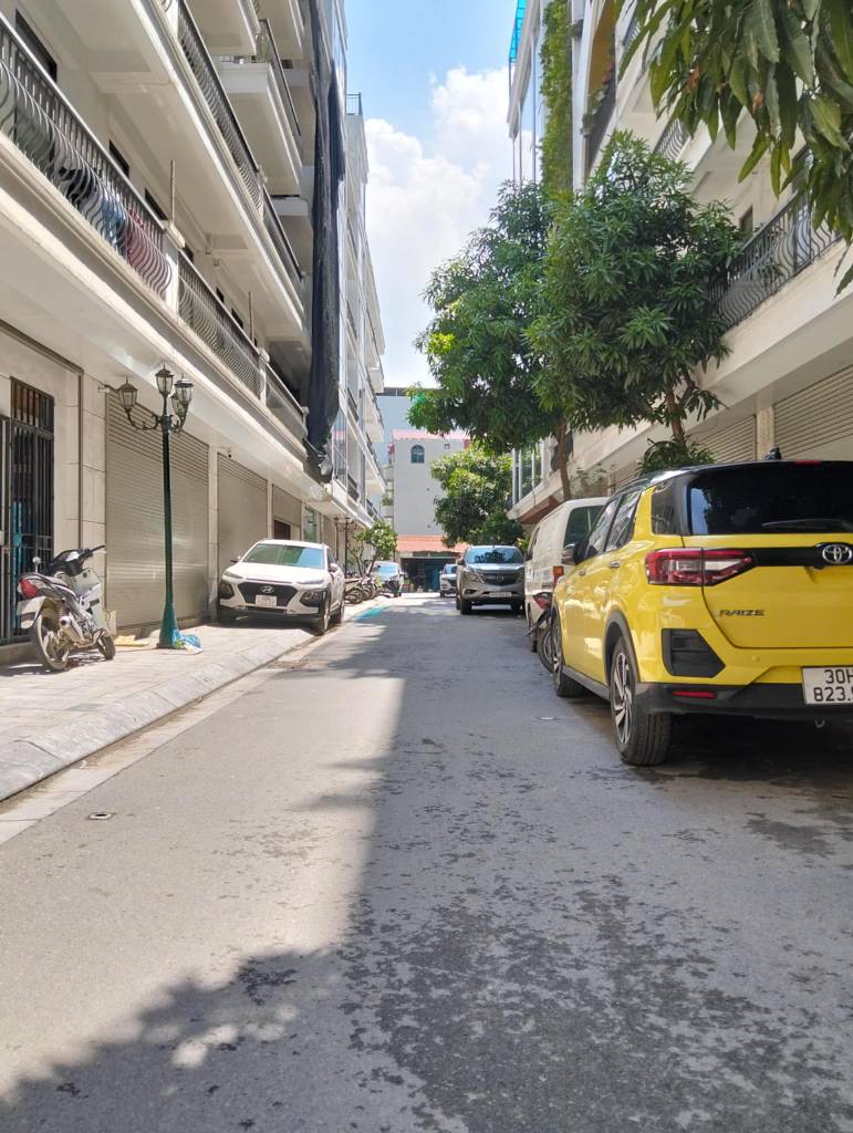 BÁN NHÀ LK HẢI NGÂN DT 50M2. PHÂN LÔ,VỈA HÈ 2 Ô TÔ.CÓ NGÕ SAU THOÁNG.GIÁ 15.6 TỶ - Ảnh chính