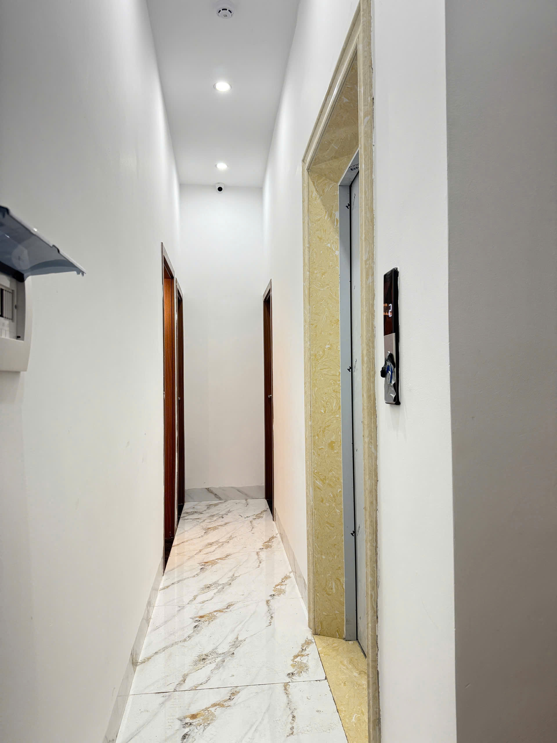 Bán nhà phố Lý Thái Tổ Hoàn Kiếm 5 tầng 34m2 - Ảnh chính